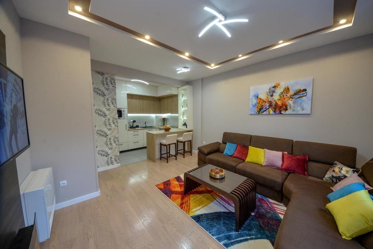 Pine 1 Apartment In The Center Требинье Экстерьер фото