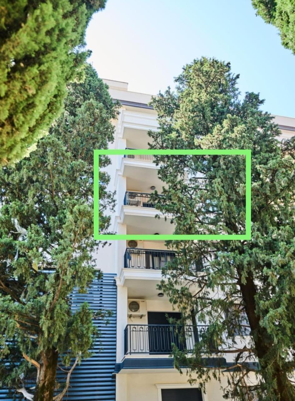 Pine 1 Apartment In The Center Требинье Экстерьер фото